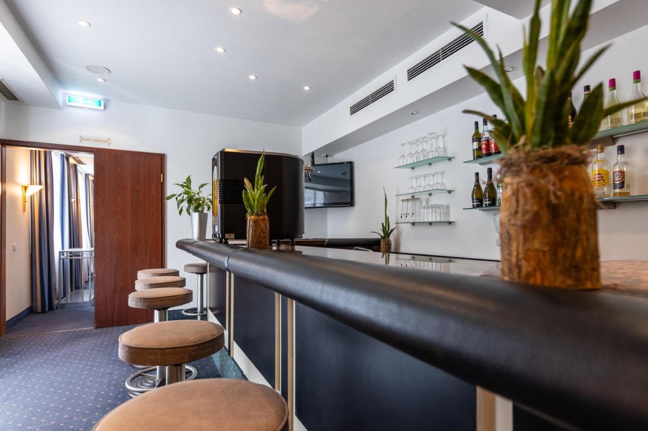 Trip Inn Hotel Esplanade, Duesseldorf Экстерьер фото