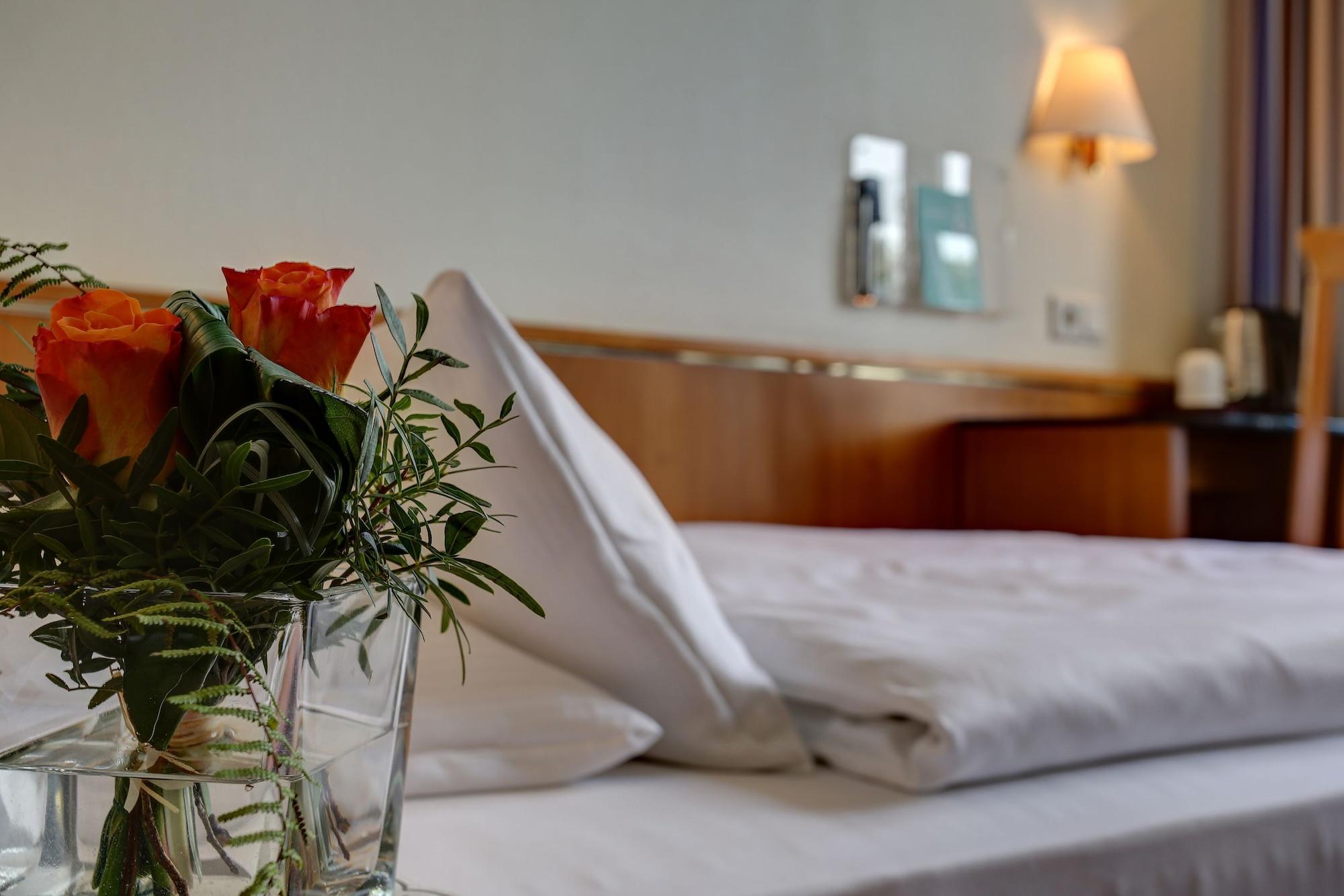 Trip Inn Hotel Esplanade, Duesseldorf Экстерьер фото