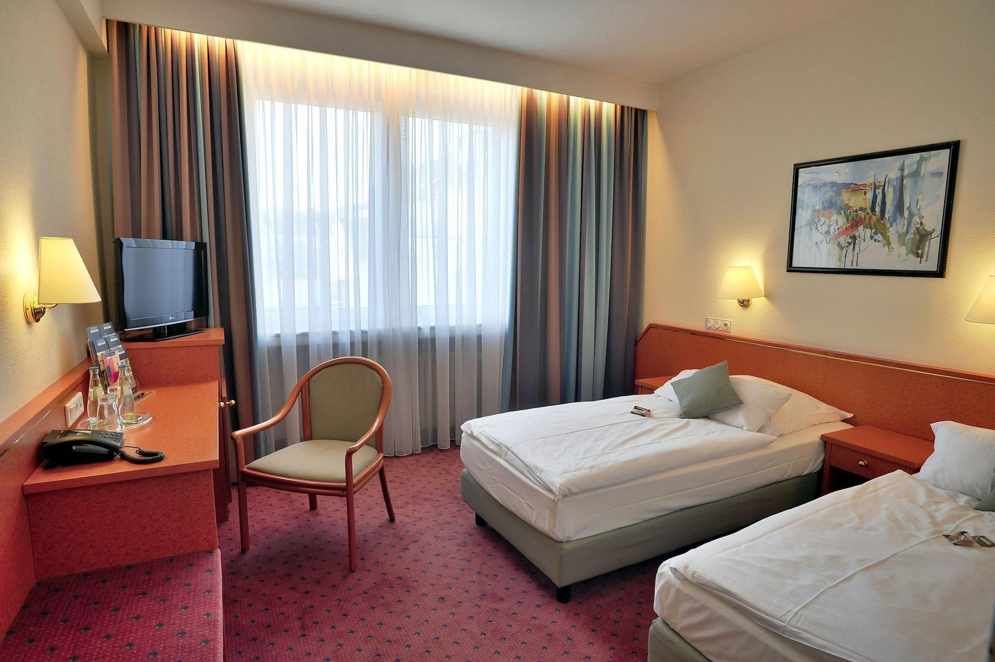 Trip Inn Hotel Esplanade, Duesseldorf Экстерьер фото