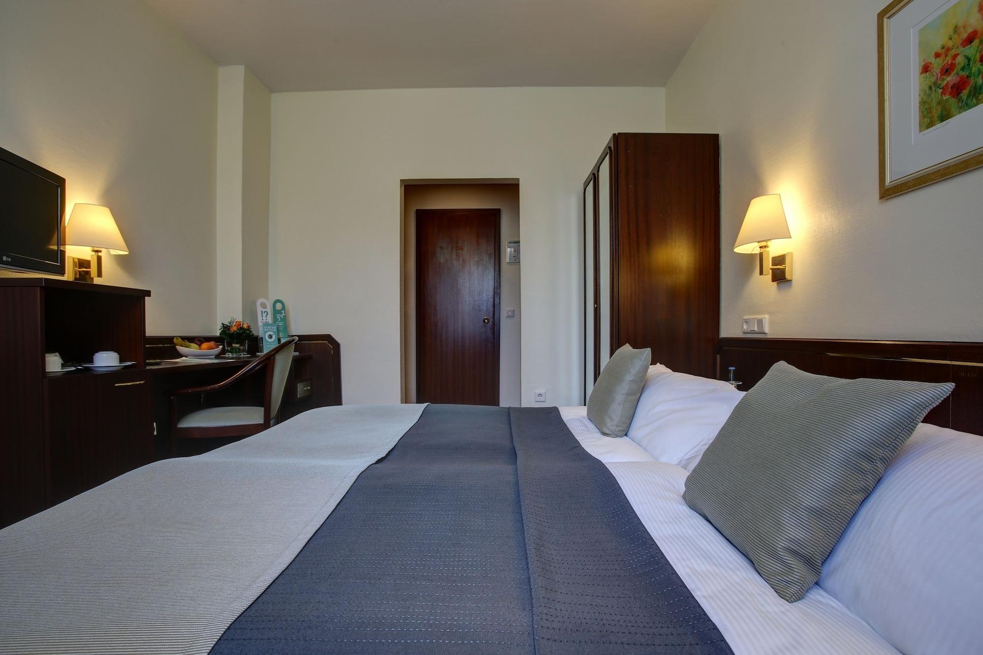 Trip Inn Hotel Esplanade, Duesseldorf Экстерьер фото