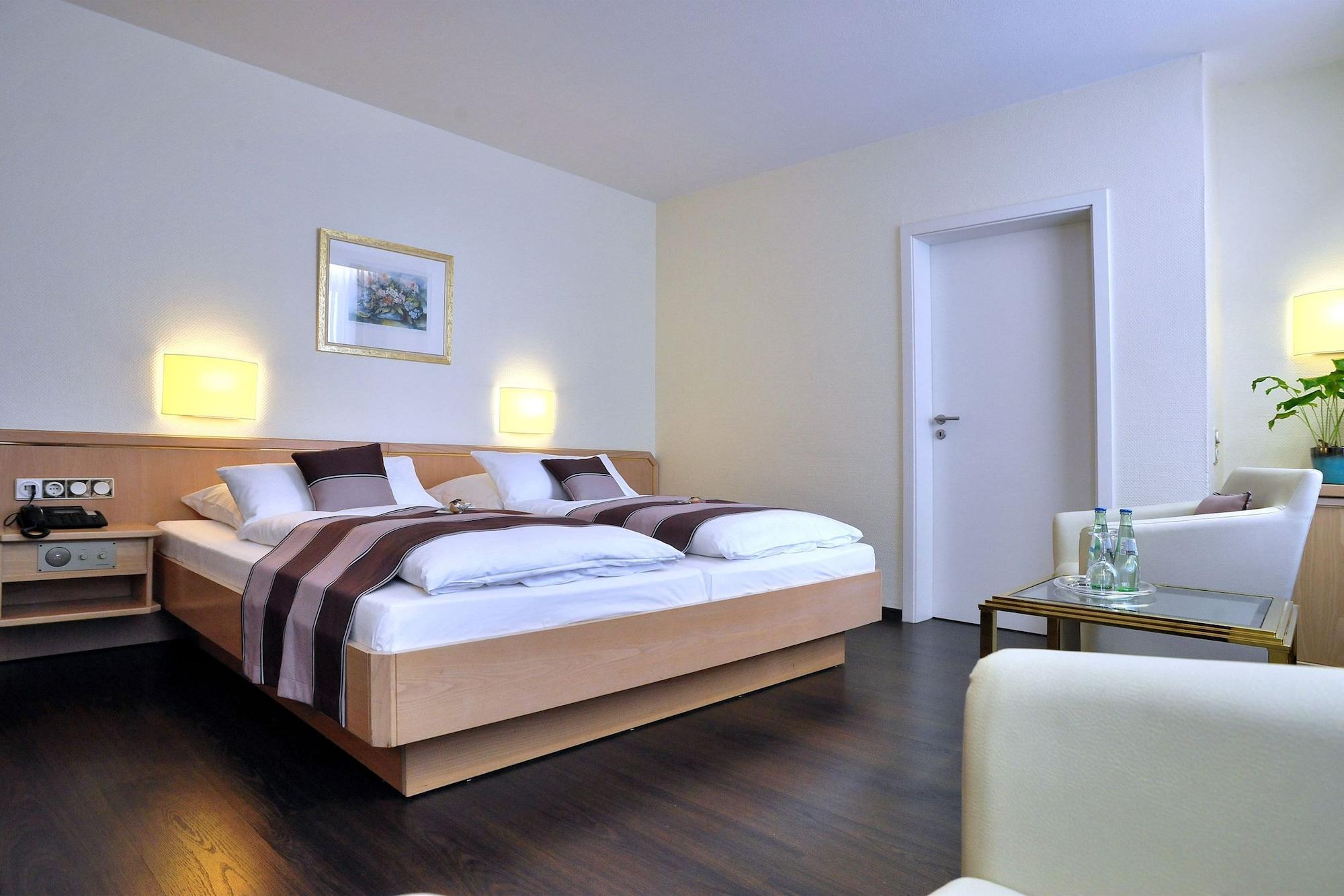 Trip Inn Hotel Esplanade, Duesseldorf Экстерьер фото
