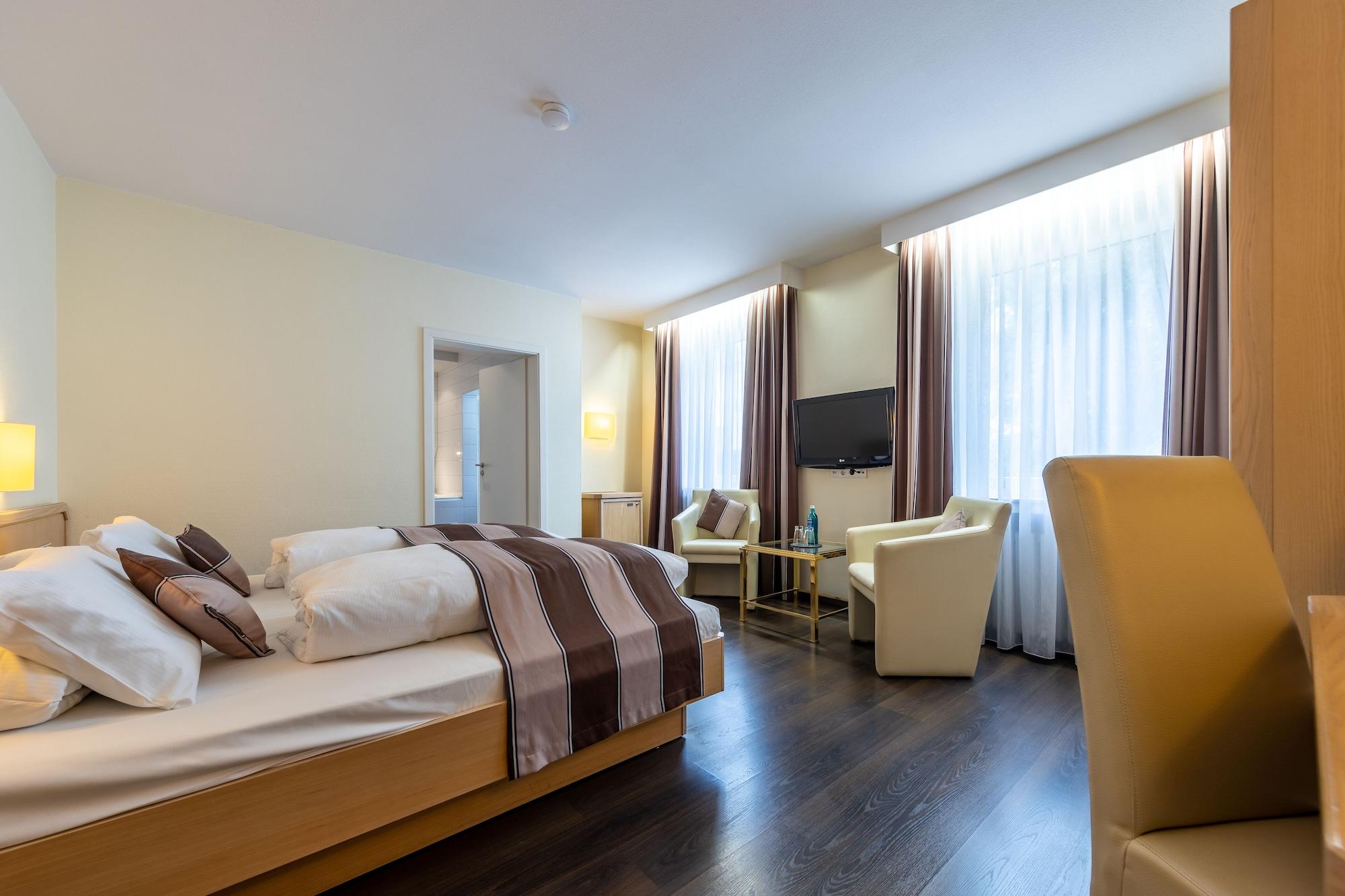 Trip Inn Hotel Esplanade, Duesseldorf Экстерьер фото