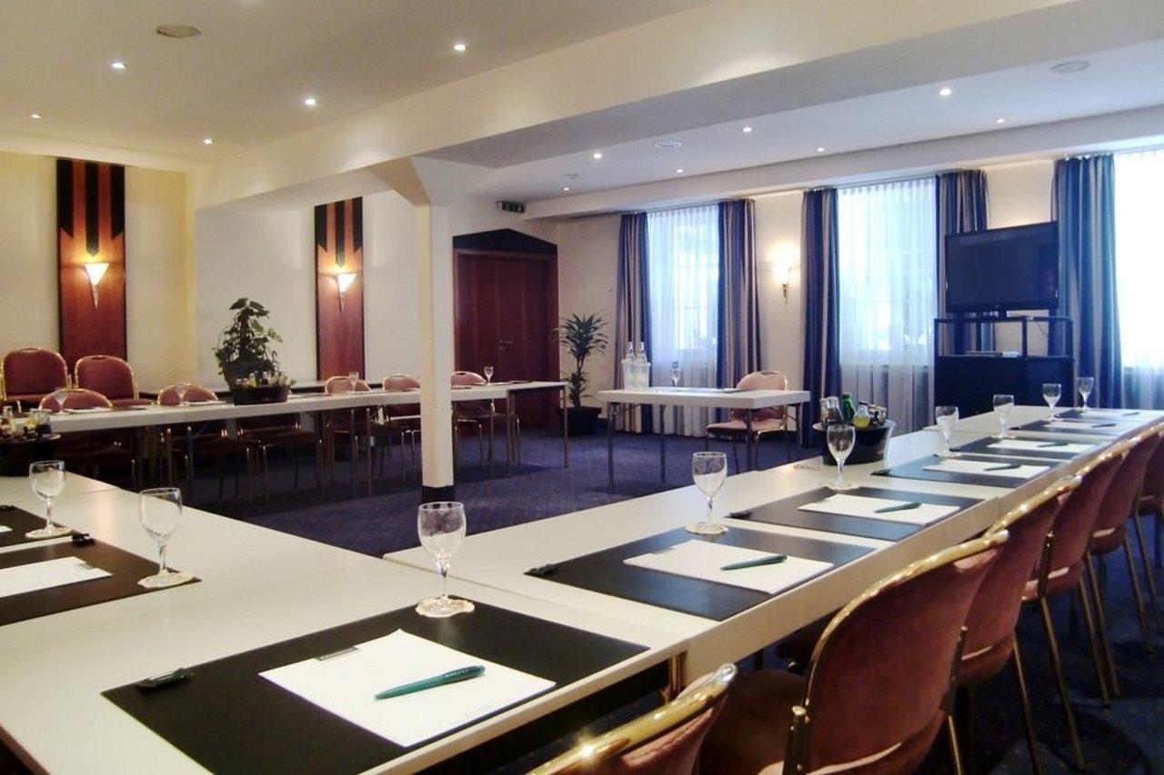 Trip Inn Hotel Esplanade, Duesseldorf Экстерьер фото