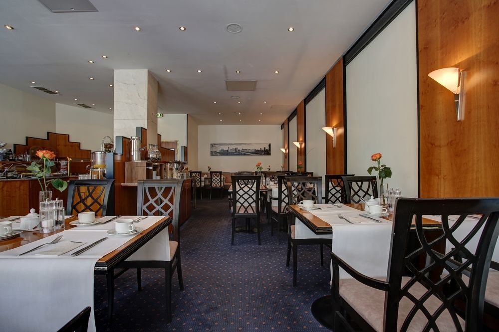 Trip Inn Hotel Esplanade, Duesseldorf Экстерьер фото
